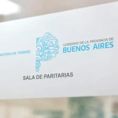 El gobierno bonaerense reunió a los gremios, pero evitó hablar de aumentos y encendió alarmas por la crisis fiscal