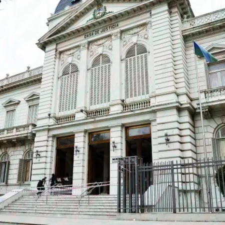 Conflicto político: la Justicia suspendió el aumento de tasas en un municipio bonaerense
