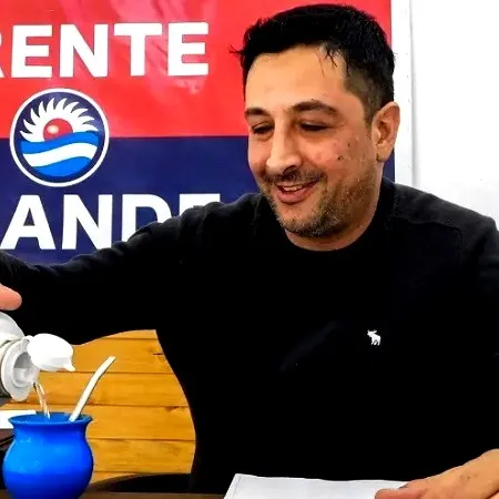 Escándalo en Brandsen: como en el Lejano Oeste, un concejal desafió a otro a duelo