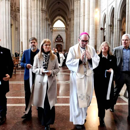 Sin Kicillof, Magario, Bianco y Alak  participaron del Tedeum por el 25 de mayo en la Catedral de La Plata