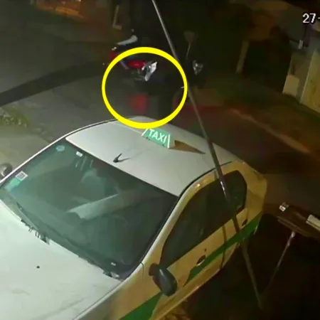 Violento amanecer en La Plata: iba a trabajar y una manada de motochorros lo dejó a pie