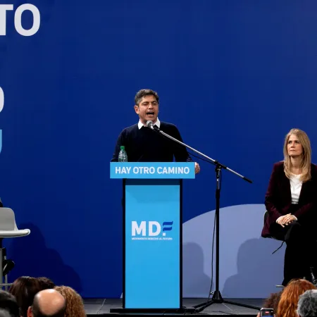 Kicillof lanzó su MDF Salud con críticas a la gestión sanitaria de Milei, pero evitó hablar de la crisis de IOMA