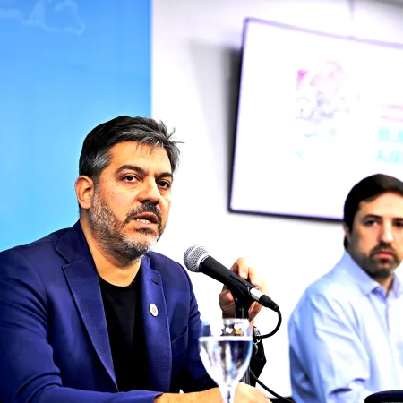 Con un clipping y sin mencionar la crisis del IOMA, Bianco y Krepak explicaron la crisis económica y sanitaria