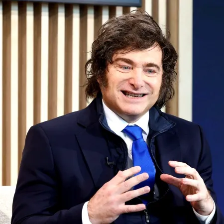 Milei y unos planes que busca para destrabar la gestión mientras baja la tensión interna libertaria