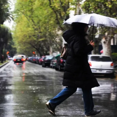 Anticipan un invierno más cálido y con lluvias por encima de lo habitual en gran parte de Buenos Aires