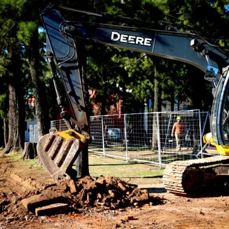Pergamino: el Municipio inició con los trabajos para la puesta en valor de la Plaza 25 de Mayo