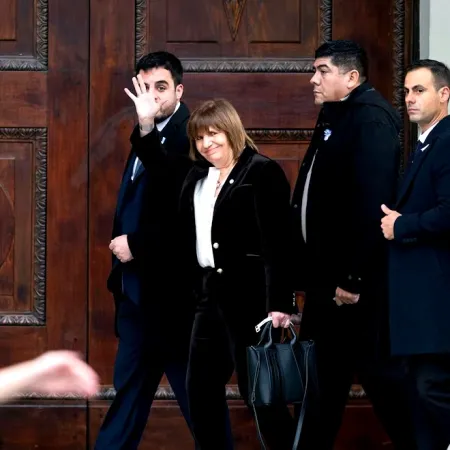 La foto entre Karina Milei y Bullrich: distintas interpretaciones y una interna libertaria que no para