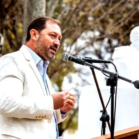 La interna radical hizo enfrentar al intendente de Lincoln con su hermana: palo, chicana y “pasado peronista”