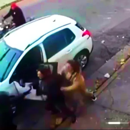 Motochorros de Mar del Plata se llevaron una violenta sorpresa cuando atacaron a mujeres