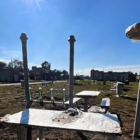Sciaini avanza con la obra de la Plaza del barrio La Copa en Roque Pérez