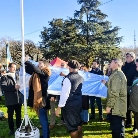 Egüen encabezó el acto por el 129º aniversario de Norberto de la Riestra con grandes anuncios