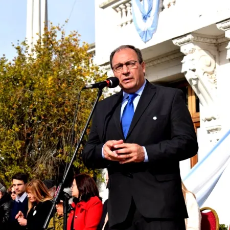 Intendente le declara la guerra al Concejo y va a la Justicia por el congelamiento de su salario