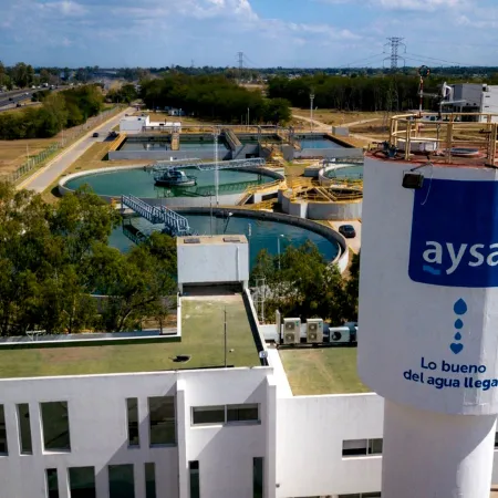 AySA: la Justicia puso un freno a la privatización y blindó obras en 26 municipios bonaerenses