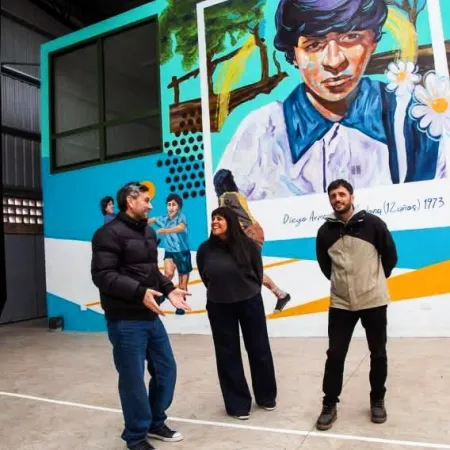 Junto a estudiantes de la zona, Eva Mieri recorrió el Polideportivo en Quilmes Oeste