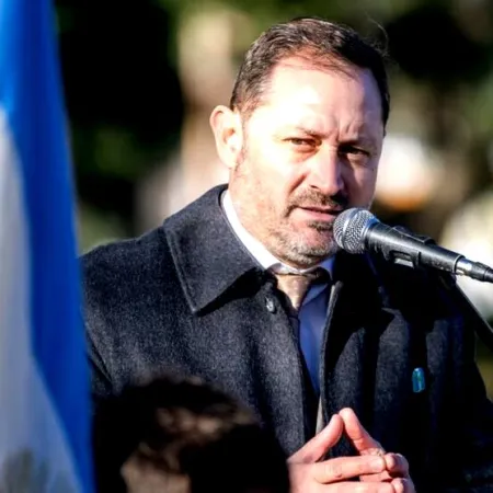 En Lincoln reavivaron la guerra por las tasas municipales: reclamo al intendente y dudas sobre la transparencia