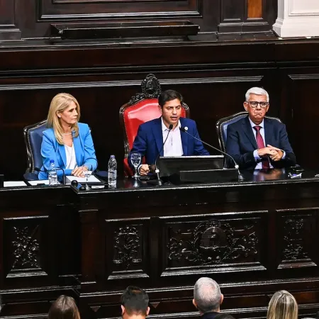 Kicillof activó la agenda legislativa: envió a la Legislatura la “Ley Rappi” y proyectos de salud