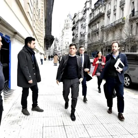 Kicillof sale otra vez al mercado y licitó millones con las Letras del Tesoro