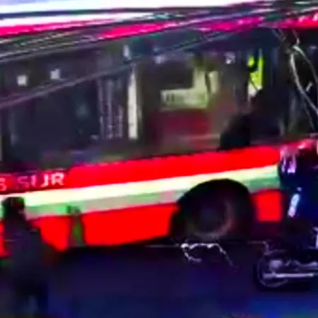 Heroico chofer rescató a una mujer durante el ataque de motochorro en Lanús