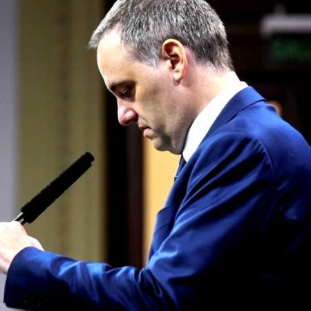 Adorni al borde del precipicio: el PRO y la UCR coincidieron posturas en una eventual moción de censura