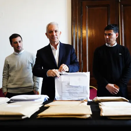 La Plata avanza la licitación pública de servicios municipales de zanjeo, corte de pasto y barrido