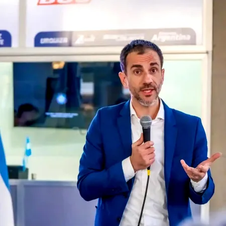 Petrecca criticó la falta de respuesta de Kicillof ante la problemática de los celulares en las cárceles