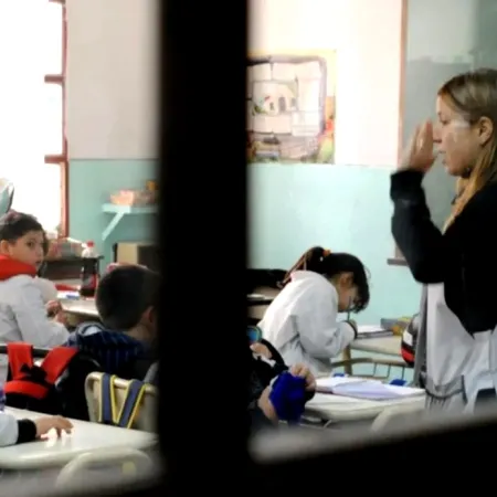 Tras el receso invernal, docentes bonaerenses redoblaron la presión y convocaron a un paro de 48 horas