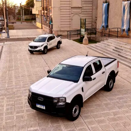 Rivadavia refuerza su flota con dos camionetas de última generación para agilizar servicios