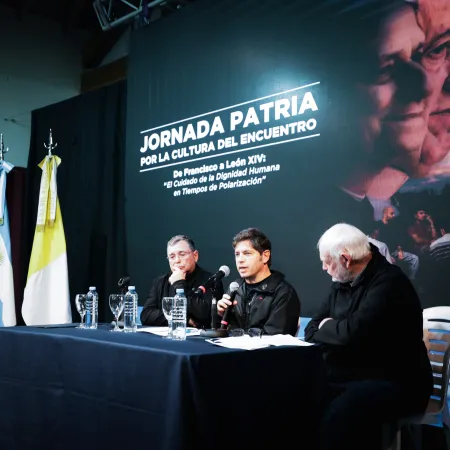 Junto a Cascallares, Kicillof aterrizó en Almirante Brown y participó de una jornada cultural