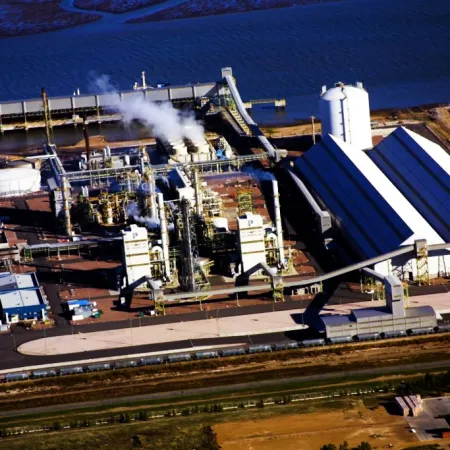 En Bahía Blanca: Susbielles anunció la construcción de la mayor planta de urea de Sudamérica