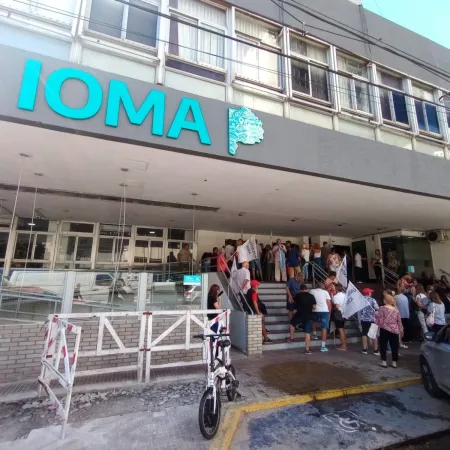 La oposición le presentó un nuevo proyecto a Kicillof para declarar la emergencia del IOMA