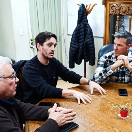 Sciaini se reunió con ingenieros locales para trabajar sobre la reparación de la Ruta Nacional 205