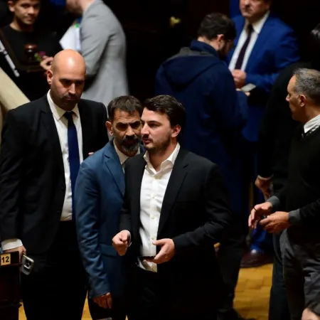 En Diputados, la oposición bonaerense agitó el debate con un polémico proyecto para extranjeros