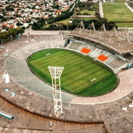 Caos en Mar del Plata: crisis por corte de luz en el estadio Minella y piquetes en Ruta 2