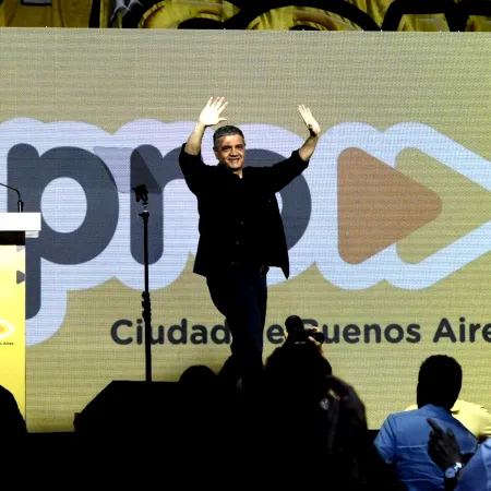 Jorge Macri fogonea una alianza electoral con los libertarios para enfrentar a la “gran amenaza”