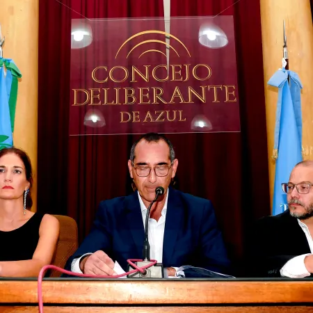 Un concejal libertario, el impensado aliado de un intendente de La Cámpora para evitar una interpelación