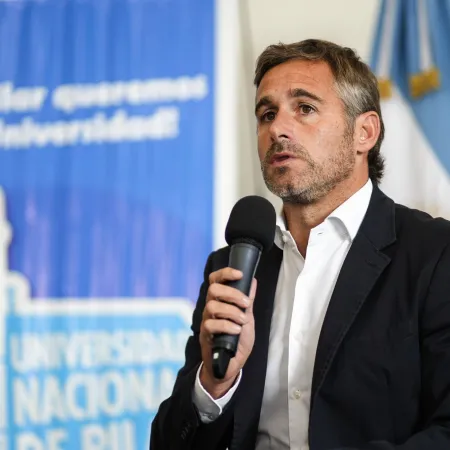 Un estudio posiciona a Achával al frente del peronismo bonaerense y lo perfila como el sucesor de Kicillof