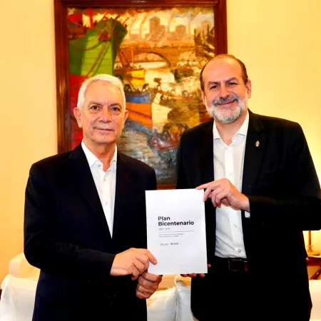 En modo candidato a gobernador: Alak visitó a Susbielles en Bahía Blanca para firmar un pacto entre ciudades