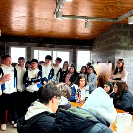 Chaves impulsa un programa para acercar a los jóvenes al trabajo