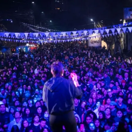 Valentino Merlo la rompió en el primer día del Festival Somos Quilmes por el 360º aniversario del municipio