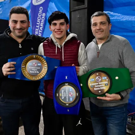 25 de Mayo se vistió de boxeo y Egüen cumplió una promesa