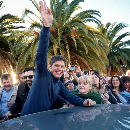 Kicillof vuelve a salir de la Provincia de Buenos Aires y prepara otro desembarco en el Norte argentino