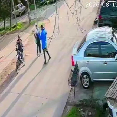 Por la inseguridad fue a buscar a la pareja al trabajo y lo asaltaron a él