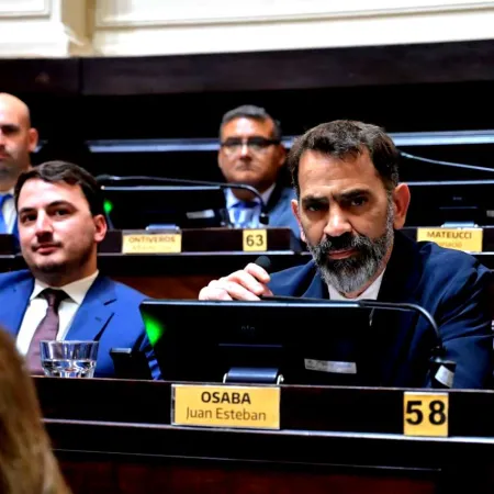 Diputados bonaerense volvió a sesionar: con una mano del peronismo, libertarios reordenaron su bloque