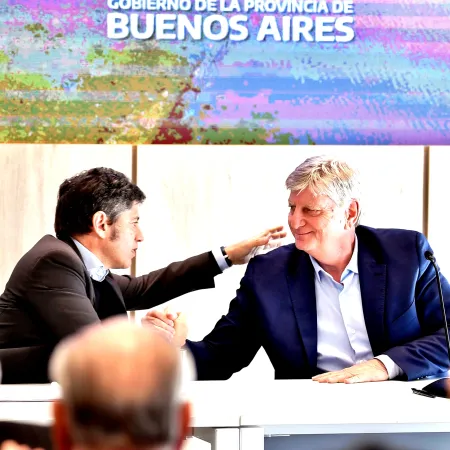 Kicillof llevó su campaña federal a La Pampa: convenios con Ziliotto, alerta por “El Niño” y nuevo reclamo a Milei