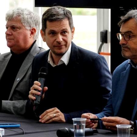 Quiso homenajear a San Martín pero lo confundió con Belgrano: el insólito error de un intendente bonaerense