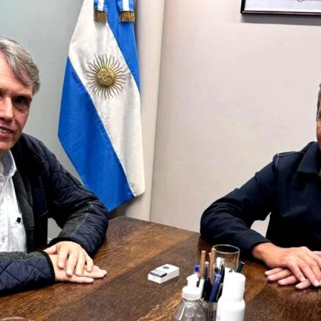 Tras su paso por Rosario, Massa se mostró en Salta y se reunió con un referente del peronismo