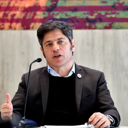 Kicillof expresó que Cristina “es inocente” y dejó picando la interna peronista