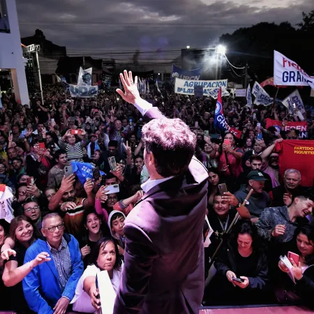 En Misiones: Kicillof afirmó que “ninguna provincia se va a salvar sola” y llamó a construir una “alternativa nacional” contra Milei