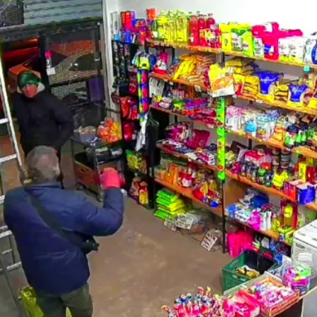 Inseguridad 2 x 1 en Esteban Echeverría: asaltaron un kiosco y escaparon con el auto de los clientes