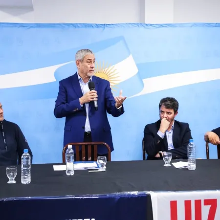 En modo candidato a gobernador, Ferraresi vuelve a pisar un distrito opositor: se reunió con productores de Chivilcoy